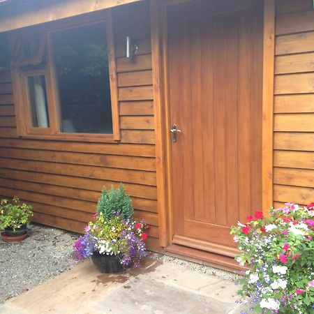 Manor Garden Lodge Wirral Exterior foto