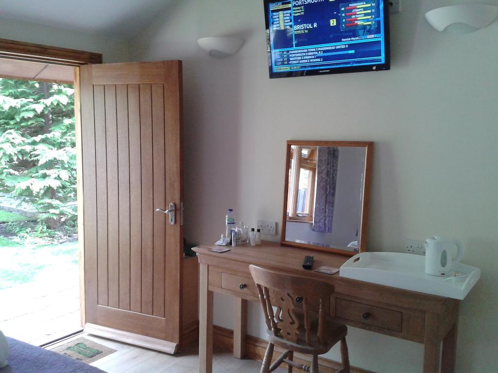 Manor Garden Lodge Wirral Exterior foto